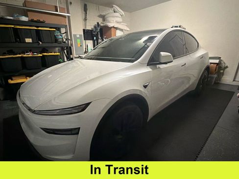 Used 2026 Tesla Model Y Long Range AWD/4WD image 1
