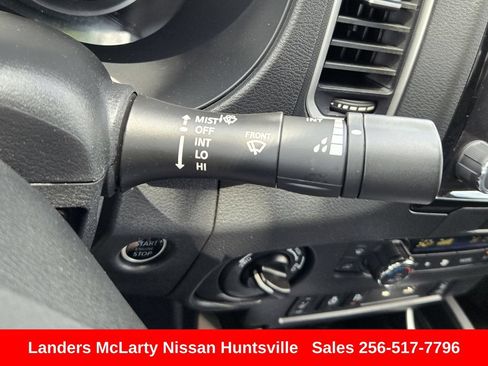 Used 2024 Nissan Frontier SL w/ Technology Package AWD/4WD image 25