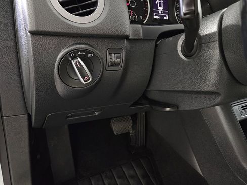 Used 2017 Volkswagen Tiguan Wolfsburg Edition FWD image 23