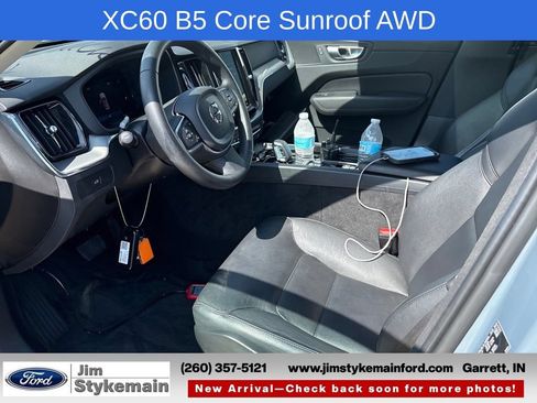 Used 2024 Volvo XC60 B5 Core w/ Protection Package Premier AWD/4WD image 11