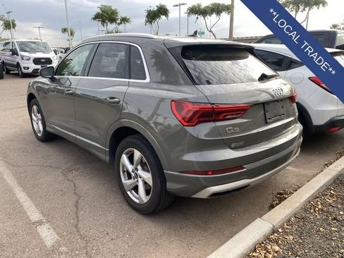 Used 2022 Audi Q3 2.0T Premium w/ Convenience Package AWD/4WD image 2