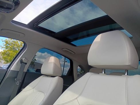 Used 2022 Hyundai Sonata Limited w/ Preferred Accessory Package image 12