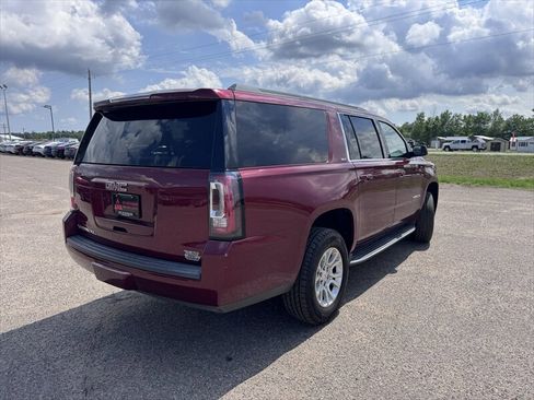 Used 2020 GMC Yukon XL SLT w/ Open Road Package AWD/4WD image 3