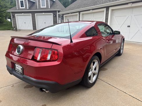 Used 2011 Ford Mustang GT Premium RWD image 8