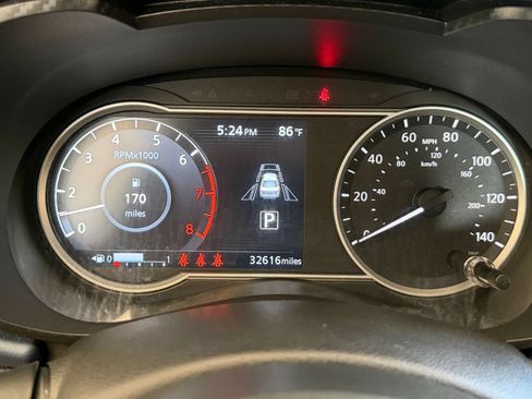 Used 2025 Nissan Versa SV FWD image 35