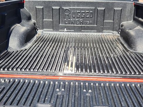 Used 2023 Jeep Gladiator Sport image 16