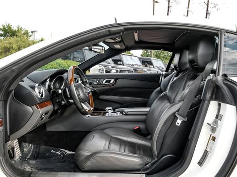 Used 2018 Mercedes-Benz SL 63 AMG image 25