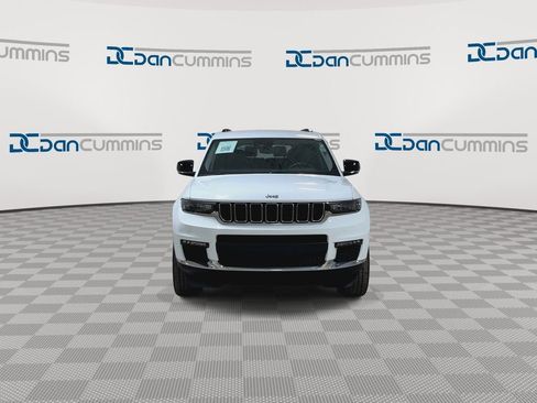 Used 2023 Jeep Grand Cherokee L Limited w/ Trailer Tow Group (B) AWD/4WD image 3