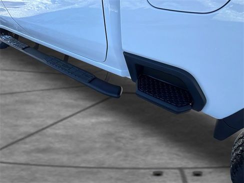 Used 2024 Chevrolet Silverado 2500 W/T image 36