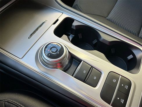 Used 2022 Ford Explorer XLT w/ Class IV Trailer Tow Package image 17