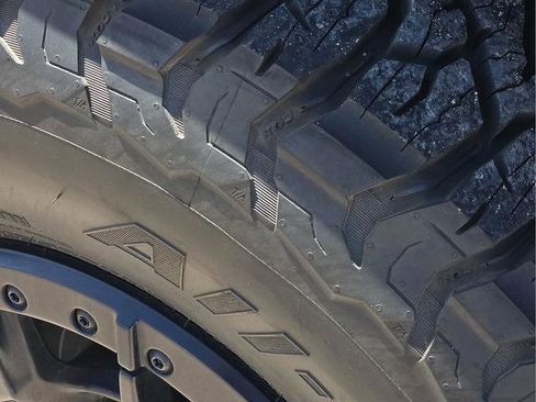 Used 2023 Ford F150 Raptor w/ Raptor 37 Performance Package AWD/4WD image 18