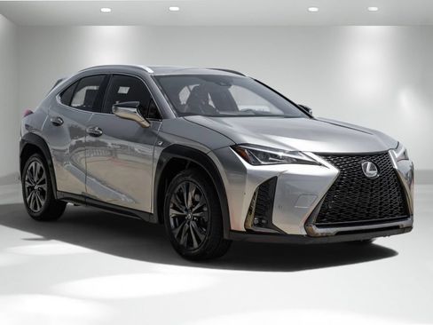 Used 2019 Lexus UX 200 F Sport w/ F Sport Premium Package FWD image 8