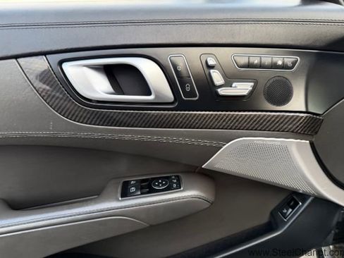 Used 2017 Mercedes-Benz SL 63 AMG image 27