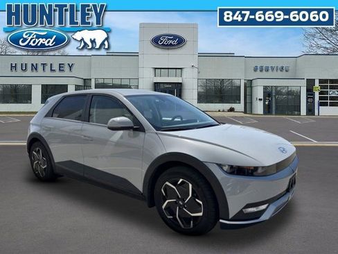 Used 2024 Hyundai Ioniq 5 SEL AWD/4WD image 3