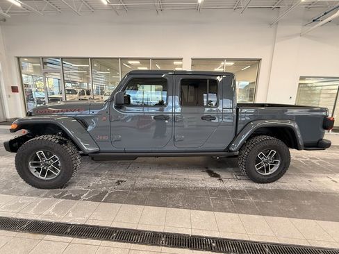 New 2026 Jeep Gladiator Mojave image 6