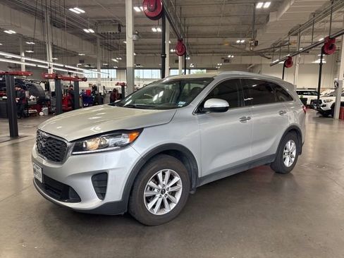 Used 2020 Kia Sorento LX w/ LX I4 Convenience Package FWD image 1