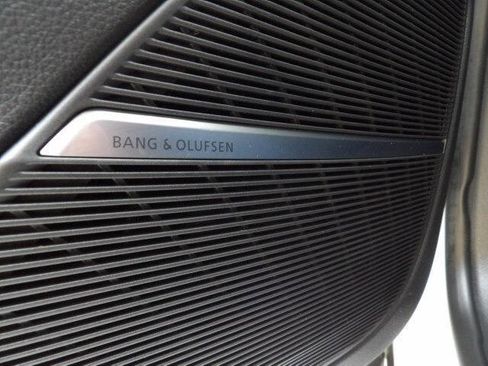 Used 2023 Audi Q8 Prestige w/ Prestige Package image 41