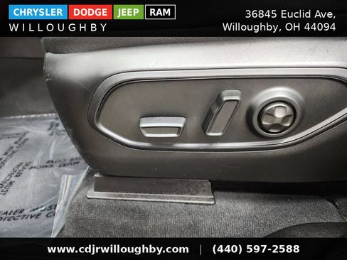 Used 2024 Jeep Grand Cherokee L Limited AWD/4WD image 16