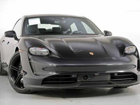 Used 2022 Porsche Taycan RWD image 4