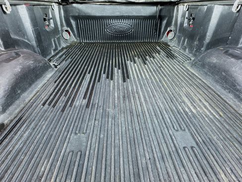 Used 2022 Ford F250 XLT w/ Black Appearance Package image 32