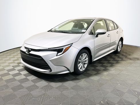 New 2026 Toyota Corolla XLE FWD image 4
