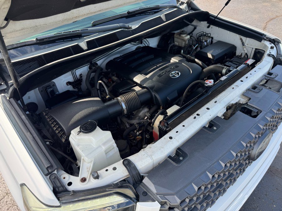 Used 2018 Toyota Tundra SR5 AWD/4WD image 25