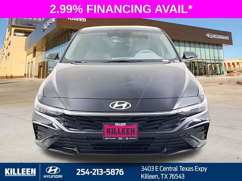 New 2026 Hyundai Elantra SE FWD image 2