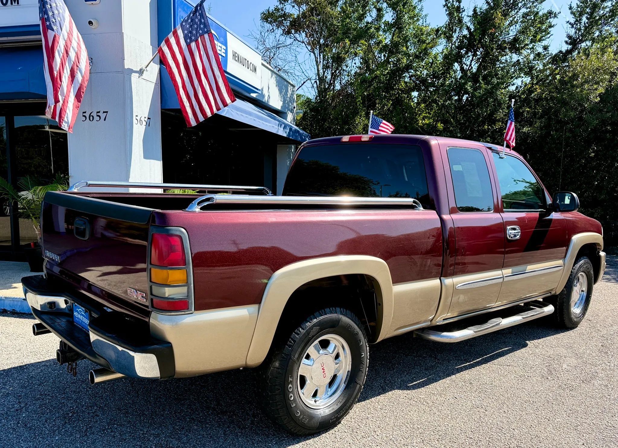 Used 2003 GMC Sierra 1500 SLE w/ Off-Road Package AWD/4WD image 22