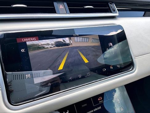 Used 2018 Land Rover Range Rover Velar AWD/4WD image 14