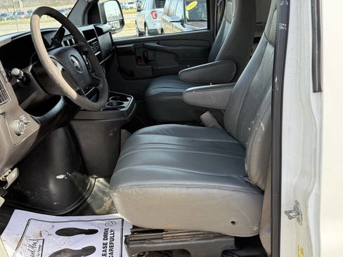 Used 2012 Chevrolet Express 2500 2500 3dr Cargo Van w/ 1WT image 7