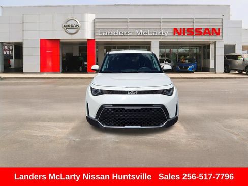 Used 2024 Kia Soul LX w/ Option Group 015 FWD image 11