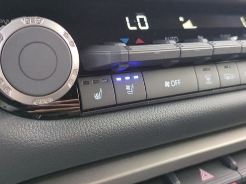 New 2026 Toyota Tundra Limited AWD/4WD image 21
