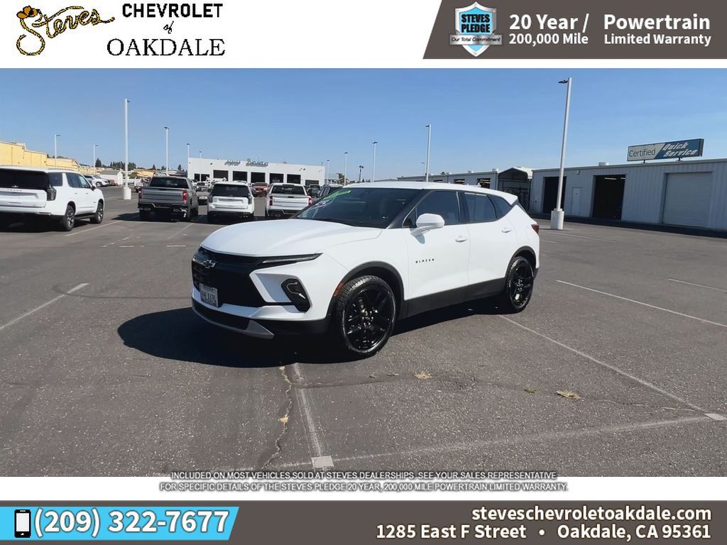Certified 2023 Chevrolet Blazer LT w/ LPO, Black Grille Bar Package FWD image 5