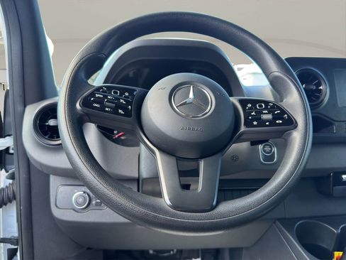 Used 2019 Mercedes-Benz Sprinter 170 w/ Chrome Grille Package image 9