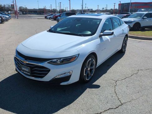 Used 2024 Chevrolet Malibu LT image 4