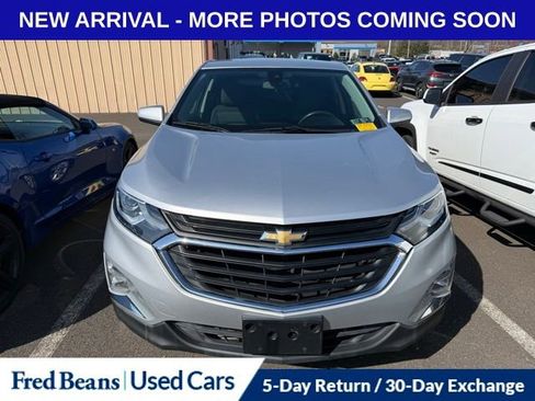 Used 2020 Chevrolet Equinox LT image 2