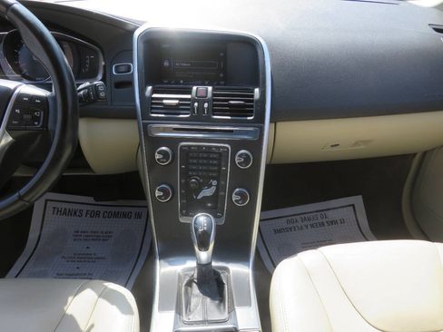 Used 2015 Volvo XC60 T6 Premier Plus AWD/4WD image 16