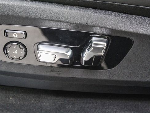 New 2026 BMW X5 xDrive40i w/ Climate Comfort Package image 21