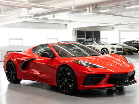Used 2024 Chevrolet Corvette Stingray Coupe w/ Z51 Performance Package RWD image 6