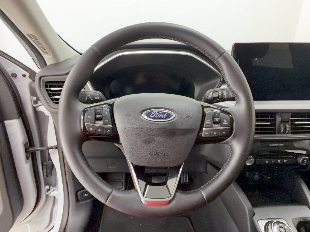 Used 2025 Ford Escape Platinum AWD/4WD image 10