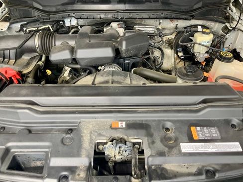 Used 2017 Ford F250 XL w/ STX Appearance Package AWD/4WD image 5