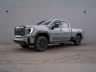 Used 2025 GMC Sierra 2500 AT4 w/ Technology Package AWD/4WD video 1