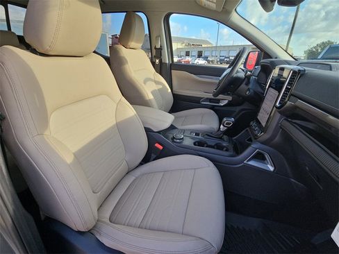 New 2025 Ford Ranger Lariat image 32