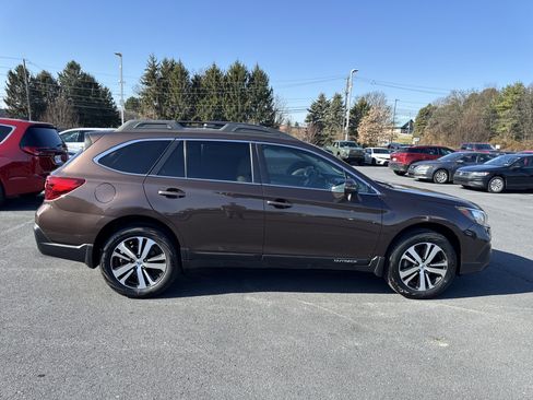 Used 2019 Subaru Outback 2.5i Limited w/ Popular Package #2 image 9