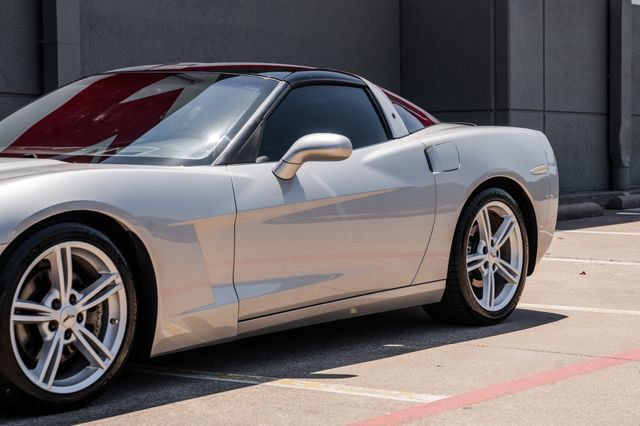 Used 2008 Chevrolet Corvette Coupe w/ Preferred Equipment Group RWD image 39