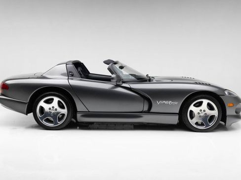 Used 2002 Dodge Viper RT/10 image 11