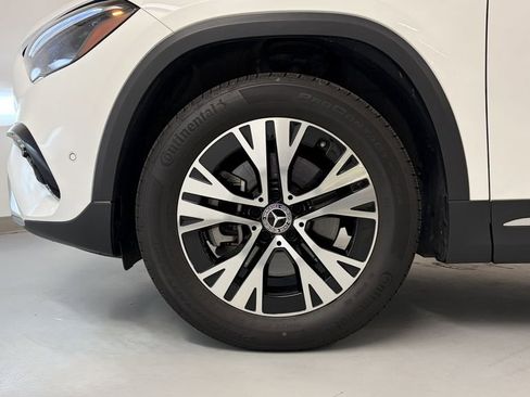 Certified 2025 Mercedes-Benz GLA 250 4MATIC image 12