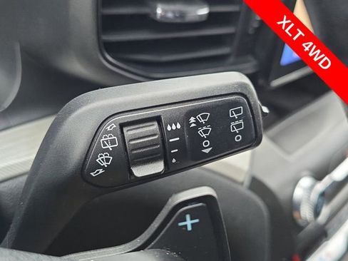 Used 2020 Ford Explorer XLT w/ Comfort Package image 18