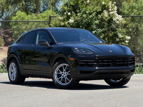 New 2025 Porsche Cayenne Coupe AWD/4WD image 9