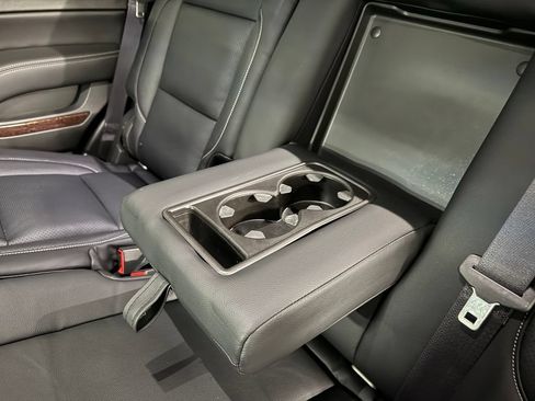 Used 2016 GMC Yukon SLE w/ HD Trailering Package AWD/4WD image 17